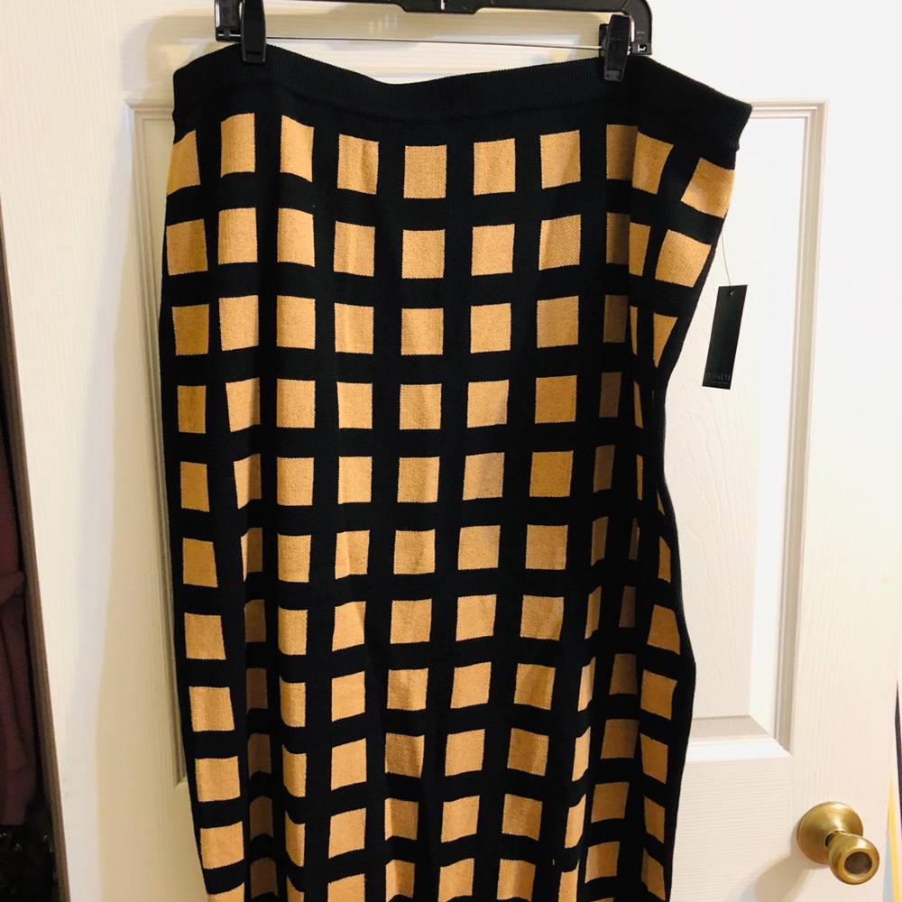 Tan and black skirt